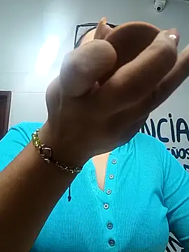 Snapshot of Samaraa_Lee chatting on November 11, 2025, 11:32 am Samaraa Lee online show from November 11, 2025, 11:32 am