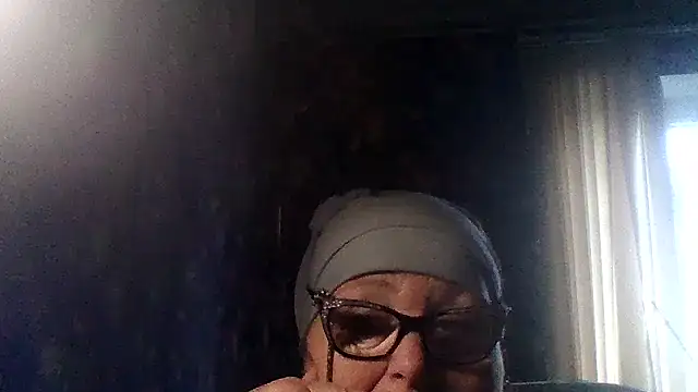 Snapshot of Milaniya606 chatting on October 31, 2025, 2:07 pm Milaniya606 online show from October 31, 2025, 2:07 pm