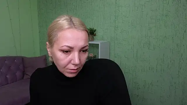 Snapshot of Jade_Journey chatting on October 31, 2025, 7:53 am Jade Journey online show from October 31, 2025, 7:53 am