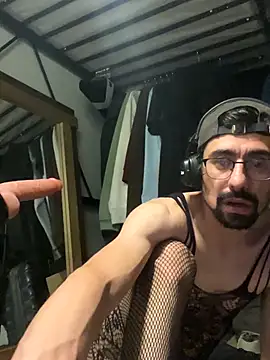 Snapshot of Bazarov@xh chatting on November 3, 2025, 9:10 am Bazarovxh online show from November 3, 2025, 9:10 am