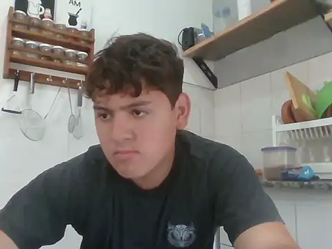 Snapshot of Myboy0020 chatting on November 12, 2025, 12:05 pm Myboy0020 online show from November 12, 2025, 12:05 pm