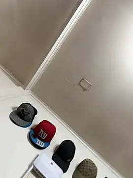 Snapshot of Elpichulotote20 chatting on November 3, 2025, 2:24 am Elpichulotote20 online show from November 3, 2025, 2:24 am