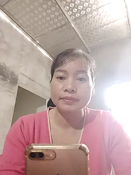 Snapshot of Kiuwi-omao chatting on November 2, 2025, 7:22 am Kiuwi-omao online show from November 2, 2025, 7:22 am