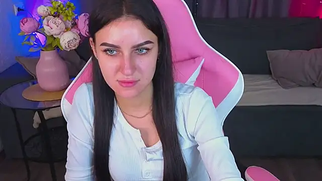 Snapshot of Katrin_Mur chatting on November 5, 2025, 3:34 pm Katrin Mur online show from November 5, 2025, 3:34 pm