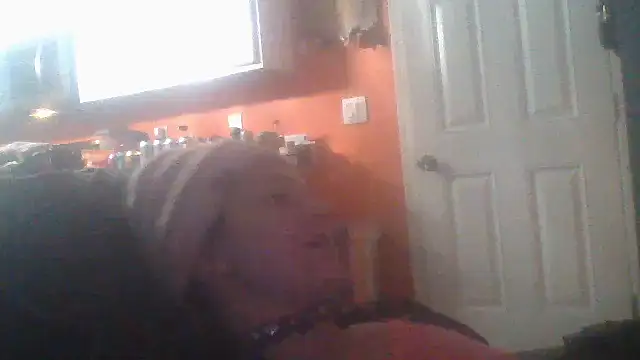 Snapshot of Brattyfootgirl chatting on November 2, 2025, 5:54 am Brattyfootgirl online show from November 2, 2025, 5:54 am