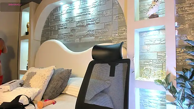 Snapshot of Karla_61 chatting on November 9, 2025, 8:07 pm Karla 61 online show from November 9, 2025, 8:07 pm