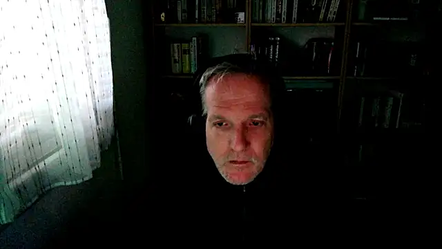 Snapshot of ChocolatMilka44 chatting on November 2, 2025, 1:24 pm ChocolatMilka44 online show from November 2, 2025, 1:24 pm