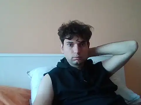 Snapshot of ultimatesattelite chatting on November 13, 2025, 12:59 pm ultimatesattelite online show from November 13, 2025, 12:59 pm