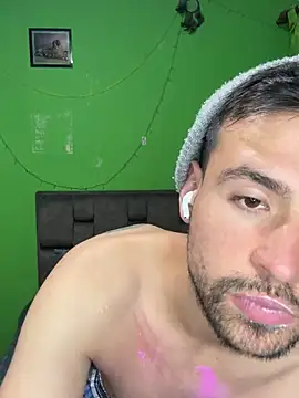 Snapshot of Axelcherry chatting on November 3, 2025, 5:31 am Axelcherry online show from November 3, 2025, 5:31 am