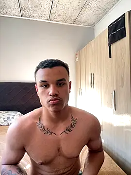 Snapshot of Manufring chatting on November 3, 2025, 7:37 pm Manufring online show from November 3, 2025, 7:37 pm