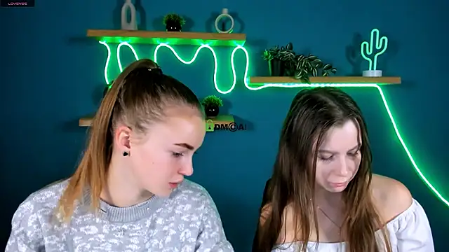 lana shine  online show from November 19, 2025, 9:53 am