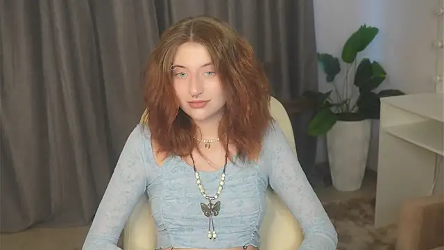 Snapshot of EmmalineNasir chatting on November 5, 2025, 9:09 am EmmalineNasir online show from November 5, 2025, 9:09 am