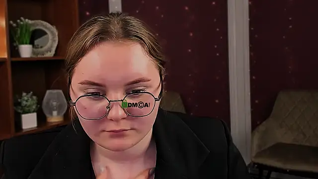 Snapshot of cherry_nya chatting on November 11, 2025, 2:06 pm cherry nya online show from November 11, 2025, 2:06 pm