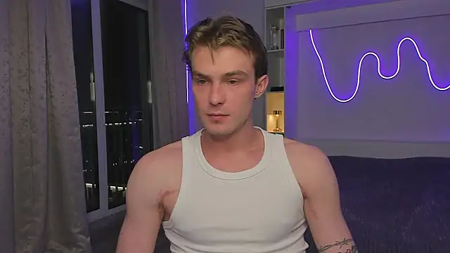 Snapshot of DanteRay chatting on November 8, 2025, 11:58 pm DanteRay online show from November 8, 2025, 11:58 pm