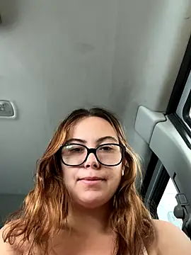 Snapshot of FreakyDreama chatting on November 12, 2025, 6:19 pm FreakyDreama online show from November 12, 2025, 6:19 pm