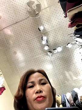 Snapshot of Liliy2x chatting on November 4, 2025, 7:40 am Liliy2x online show from November 4, 2025, 7:40 am