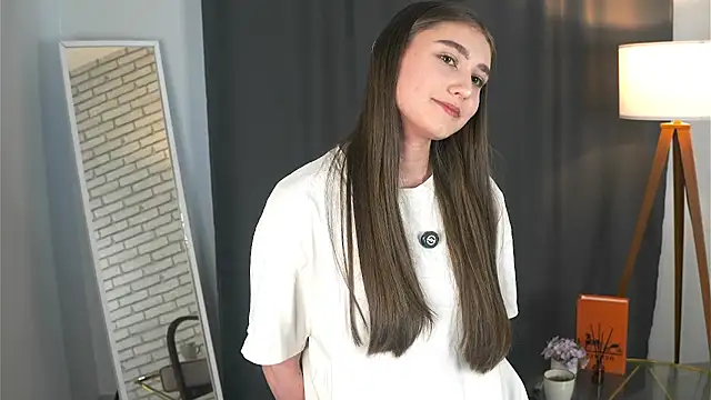 Snapshot of AriannaSemke chatting on November 6, 2025, 4:02 am AriannaSemke online show from November 6, 2025, 4:02 am