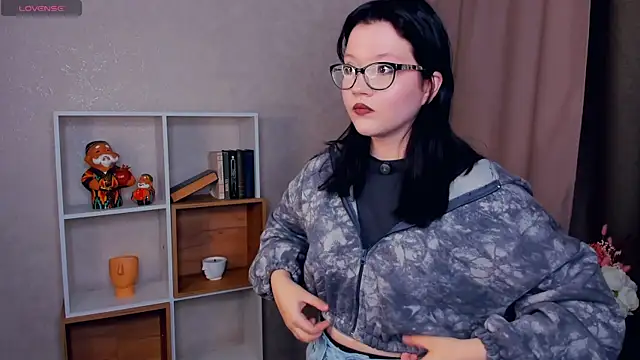 Snapshot of TishaFlaharty chatting on November 5, 2025, 1:33 pm TishaFlaharty online show from November 5, 2025, 1:33 pm