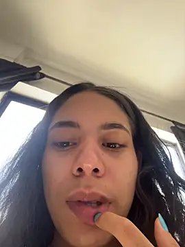 Snapshot of catee_martinez chatting on November 7, 2025, 5:13 pm catee martinez online show from November 7, 2025, 5:13 pm