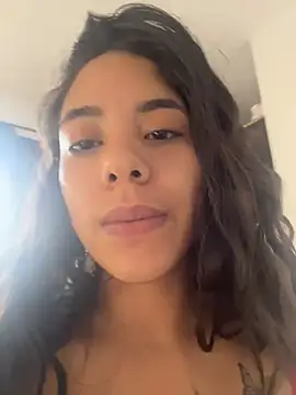 Snapshot of catee_martinez chatting on November 10, 2025, 9:36 pm catee martinez online show from November 10, 2025, 9:36 pm