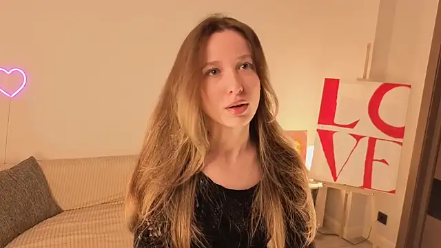 Snapshot of eirakiliana chatting on November 10, 2025, 5:50 am eirakiliana online show from November 10, 2025, 5:50 am