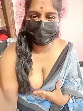 Snapshot of Keerthee_ chatting on November 9, 2025, 9:07 am Keerthee online show from November 9, 2025, 9:07 am