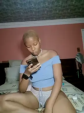 Snapshot of Prettyflowea chatting on November 8, 2025, 12:55 am Prettyflowea online show from November 8, 2025, 12:55 am