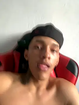 Snapshot of thebesthot chatting on November 8, 2025, 9:24 pm thebesthot online show from November 8, 2025, 9:24 pm