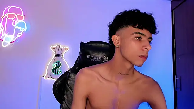 Snapshot of Quetzal_coatl_ chatting on November 6, 2025, 9:26 pm Quetzal coatl online show from November 6, 2025, 9:26 pm