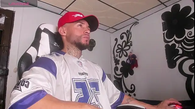 Snapshot of couple-hothot chatting on November 11, 2025, 9:59 pm couple-hothot online show from November 11, 2025, 9:59 pm