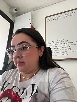 Snapshot of cleo_wale_ chatting on November 8, 2025, 4:29 pm cleo wale online show from November 8, 2025, 4:29 pm