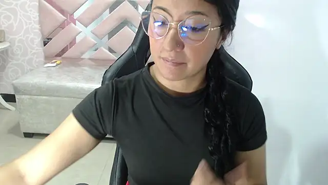 Snapshot of Nezuko1_Amaterasu1_ch chatting on November 11, 2025, 5:46 pm Nezuko1 Amaterasu1 ch online show from November 11, 2025, 5:46 pm