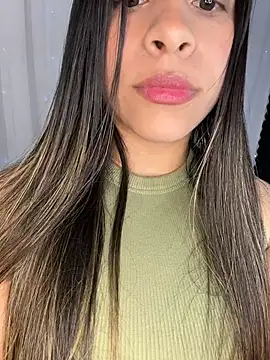 Snapshot of Lys_rose chatting on November 18, 2025, 6:29 am Lys rose online show from November 18, 2025, 6:29 am