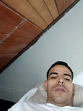 Snapshot of Nicoltubebe chatting on November 7, 2025, 11:16 pm Nicoltubebe online show from November 7, 2025, 11:16 pm