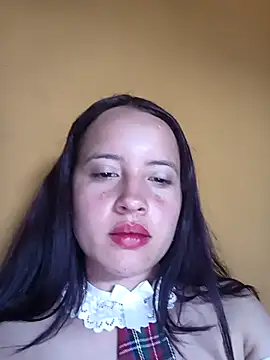 Snapshot of Chloe_2-4 chatting on November 11, 2025, 9:04 pm Chloe 2-4 online show from November 11, 2025, 9:04 pm