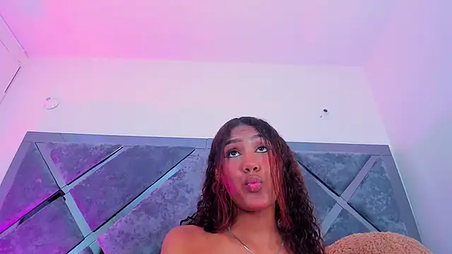 Snapshot of luciagray1 chatting on November 16, 2025, 11:43 pm luciagray1 online show from November 16, 2025, 11:43 pm