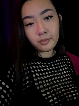 Snapshot of Kewley chatting on November 16, 2025, 11:43 pm Kewley online show from November 16, 2025, 11:43 pm