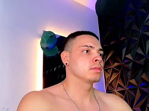 Snapshot of Maxwell_Dupont chatting on November 14, 2025, 8:40 pm Maxwell Dupont online show from November 14, 2025, 8:40 pm