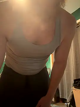 Snapshot of Redxxxz chatting on November 8, 2025, 3:56 pm Redxxxz online show from November 8, 2025, 3:56 pm