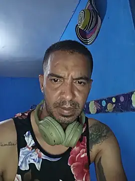 Snapshot of loboalexxx chatting on November 9, 2025, 5:55 pm loboalexxx online show from November 9, 2025, 5:55 pm