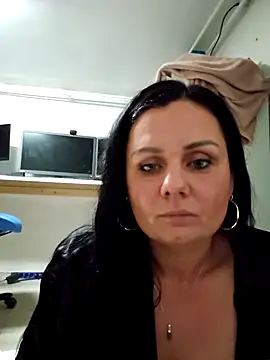 Snapshot of Always_foryou chatting on November 10, 2025, 8:52 pm Always foryou online show from November 10, 2025, 8:52 pm