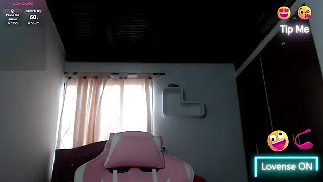 Snapshot of chloe_cherry_ chatting on November 15, 2025, 7:54 pm chloe cherry online show from November 15, 2025, 7:54 pm