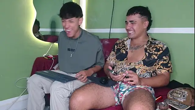 Snapshot of hank_hand chatting on November 12, 2025, 12:11 am hank hand online show from November 12, 2025, 12:11 am