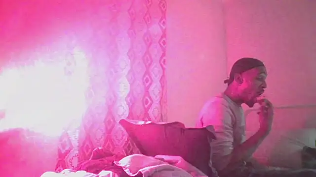 Snapshot of thatsmynega chatting on November 11, 2025, 4:23 am thatsmynega online show from November 11, 2025, 4:23 am