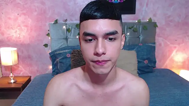 Snapshot of DUVAN_MONTES chatting on November 12, 2025, 1:00 pm DUVAN MONTES online show from November 12, 2025, 1:00 pm