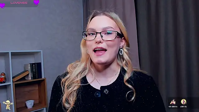 Snapshot of HyoGrodin chatting on November 11, 2025, 5:18 am HyoGrodin online show from November 11, 2025, 5:18 am