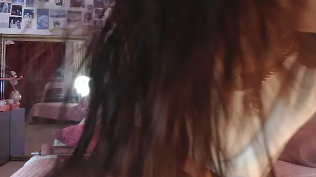 Snapshot of Mia_Tylorr chatting on November 11, 2025, 9:48 pm Mia Tylorr online show from November 11, 2025, 9:48 pm