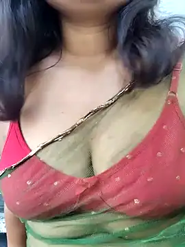 Snapshot of Hot-ruma chatting on November 17, 2025, 4:29 am Hot-ruma online show from November 17, 2025, 4:29 am