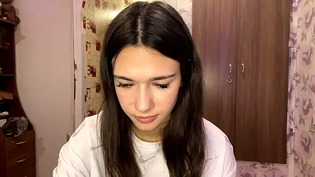 Snapshot of EunHendericks chatting on November 18, 2025, 10:52 am EunHendericks online show from November 18, 2025, 10:52 am