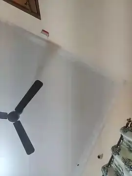 Snapshot of Rajguna_12 chatting on November 11, 2025, 10:37 am Rajguna 12 online show from November 11, 2025, 10:37 am